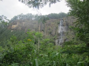 3.Wasserfall von Weitem